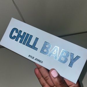 kylie cosmetics chill baby makeup pallete